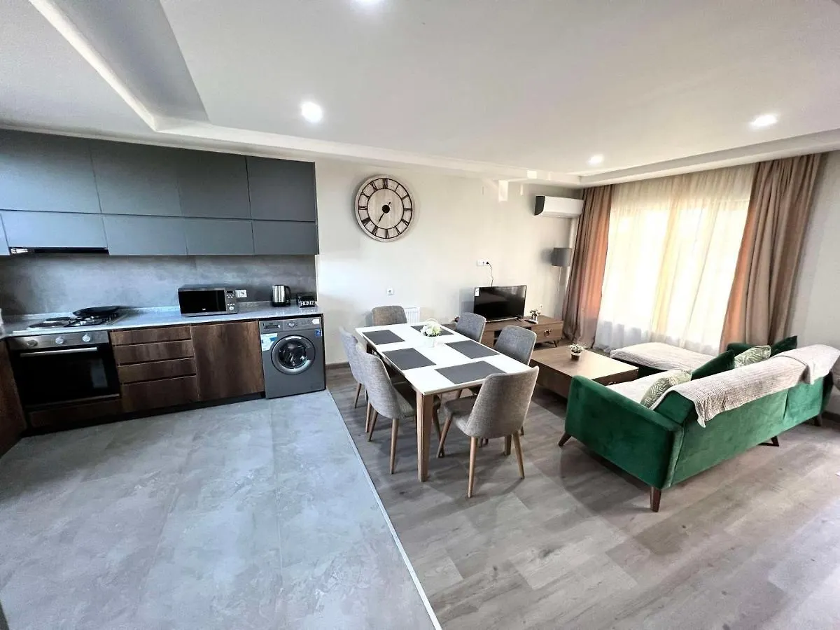 Seaview Villa With Roof-Top Batumi