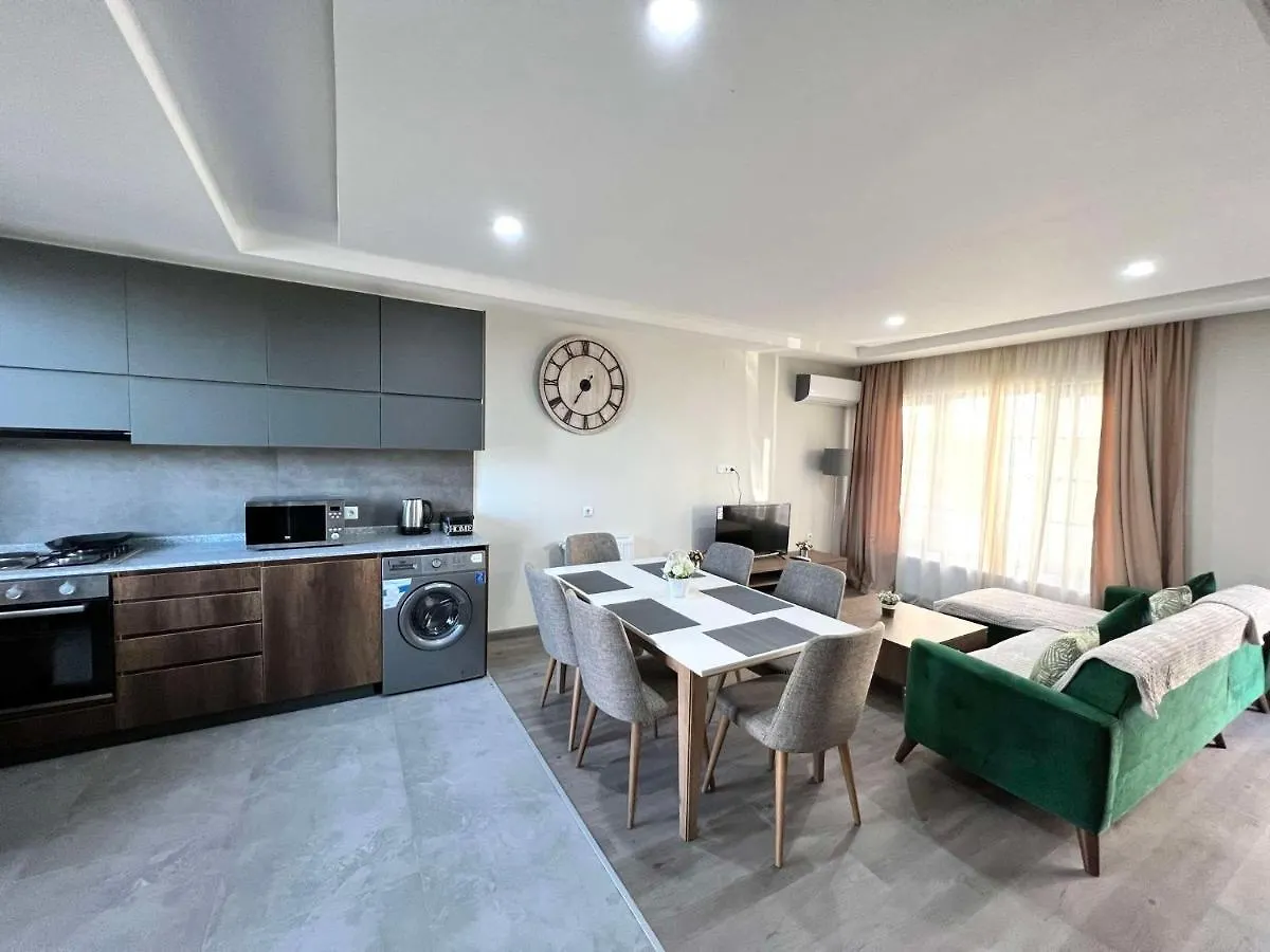Seaview Villa With Roof-Top Batumi